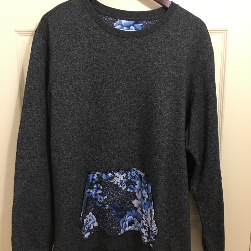 On the byas sweater size XL grey with pouch